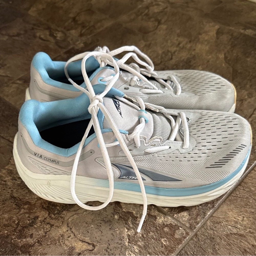 Altra - Via Olympus Light Gray (AL0A82CR224) Size 9 Women's Road Running Sneaker